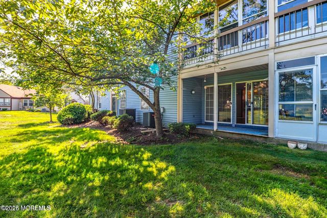 8E Benjamin Franklin Drive, Monroe, NJ 08831