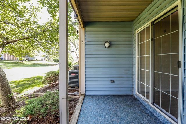 8E Benjamin Franklin Drive, Monroe, NJ 08831