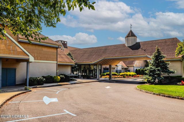 8E Benjamin Franklin Drive, Monroe, NJ 08831