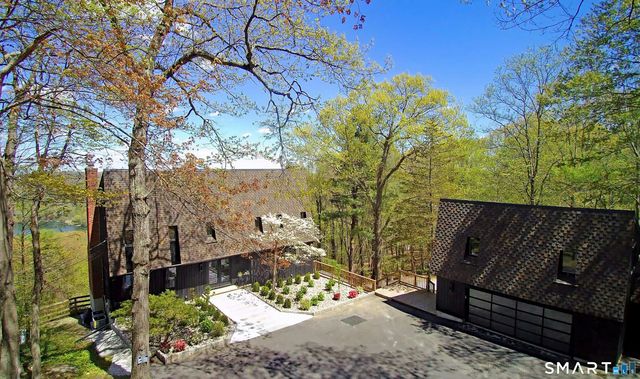12 Hillcrest Court, Ridgefield, CT 06877
