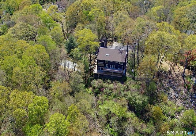 12 Hillcrest Court, Ridgefield, CT 06877