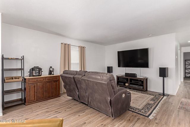 10970 W Ina Road, Tucson, AZ 85743