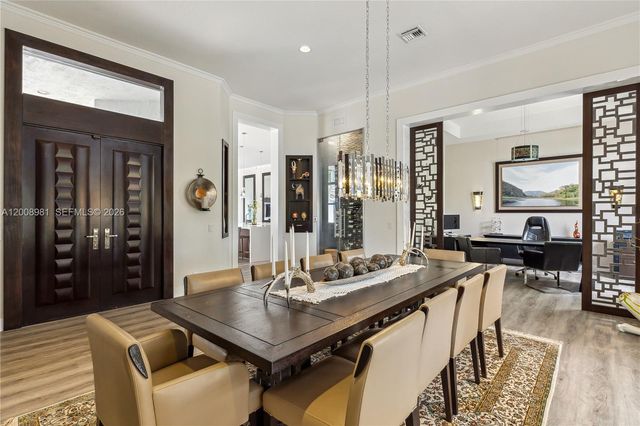 1371 Victoria Isle Dr, Weston, FL 33327
