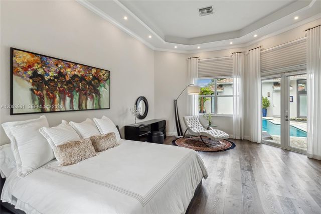 1371 Victoria Isle Dr, Weston, FL 33327