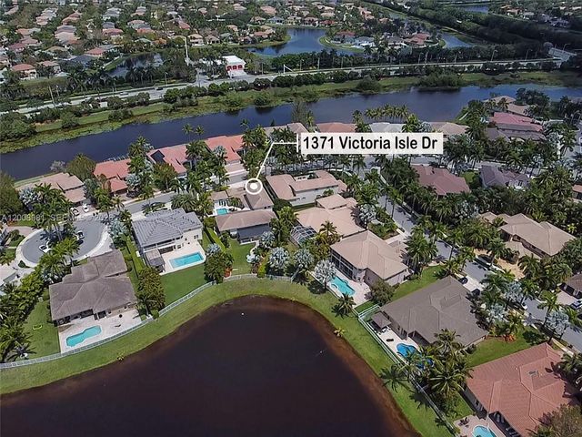 1371 Victoria Isle Dr, Weston, FL 33327