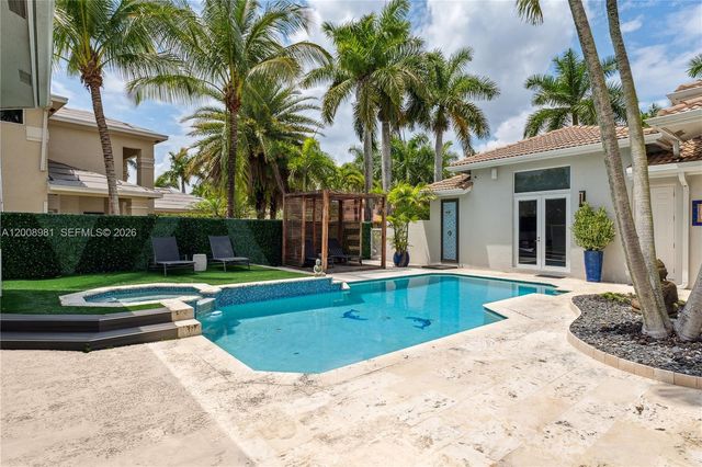 1371 Victoria Isle Dr, Weston, FL 33327