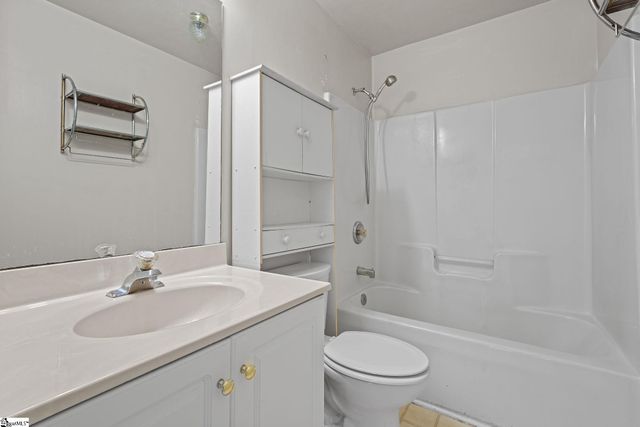 4 Kingfisher Drive, Simpsonville, SC 29680