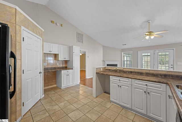 4 Kingfisher Drive, Simpsonville, SC 29680