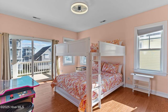 1102 Canal Drive B, Carolina Beach, NC 28428