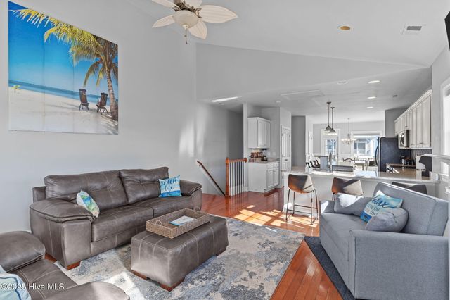 1102 Canal Drive B, Carolina Beach, NC 28428