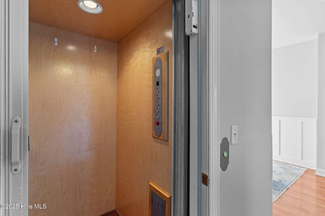 1102 Canal Drive B, Carolina Beach, NC 28428