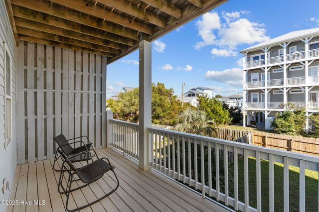 1102 Canal Drive B, Carolina Beach, NC 28428
