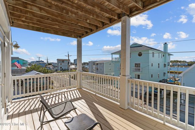1102 Canal Drive B, Carolina Beach, NC 28428