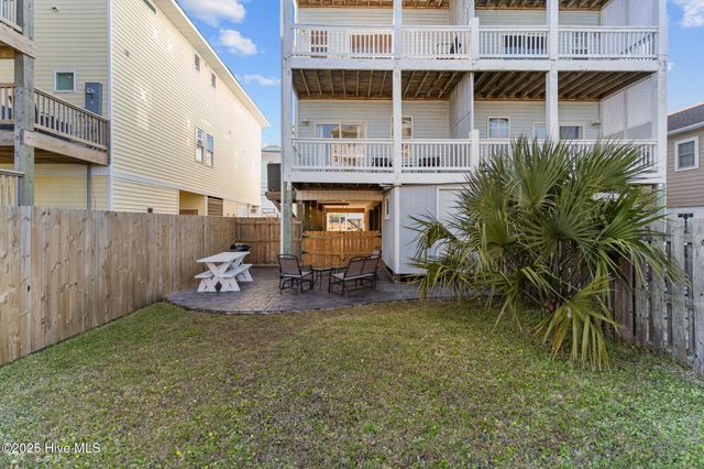 1102 Canal Drive B, Carolina Beach, NC 28428