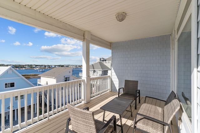 1102 Canal Drive B, Carolina Beach, NC 28428