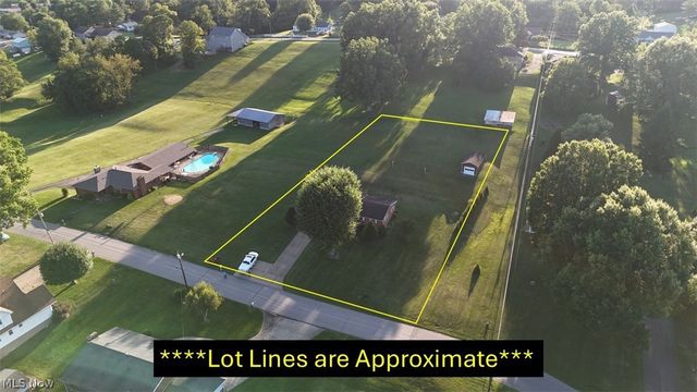 5215 Orchard Avenue, Parkersburg, WV 26105