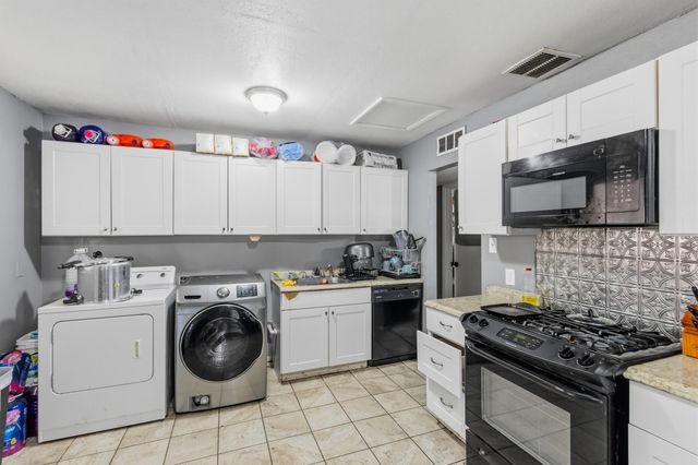 4621 Glendale Place NW, Albuquerque, NM 87105