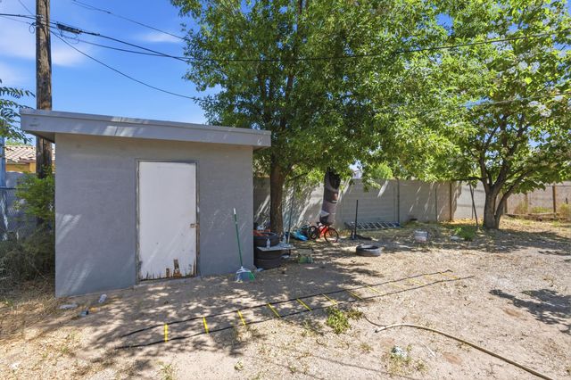 4621 Glendale Place NW, Albuquerque, NM 87105