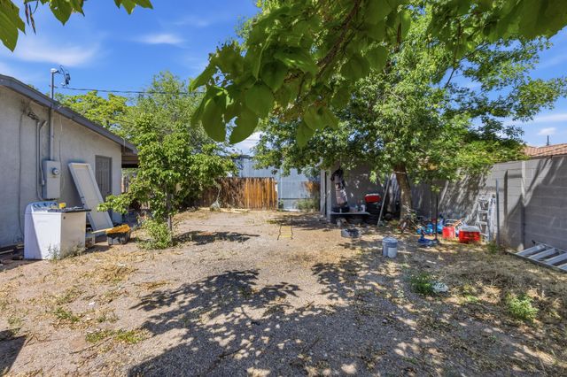 4621 Glendale Place NW, Albuquerque, NM 87105