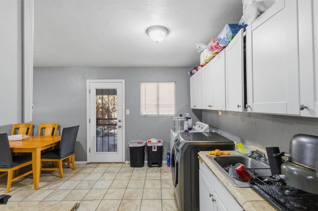 4621 Glendale Place NW, Albuquerque, NM 87105