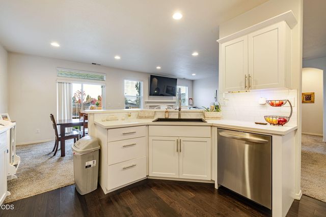 1997 NW 8th, Redmond, OR 97756