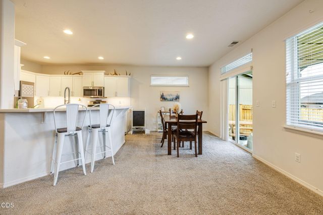 1997 NW 8th, Redmond, OR 97756