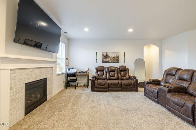 1997 NW 8th, Redmond, OR 97756