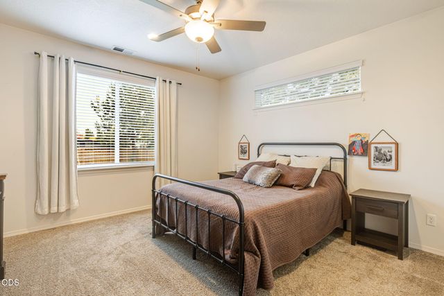 1997 NW 8th, Redmond, OR 97756