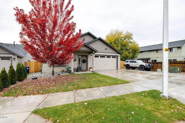 1997 NW 8th, Redmond, OR 97756