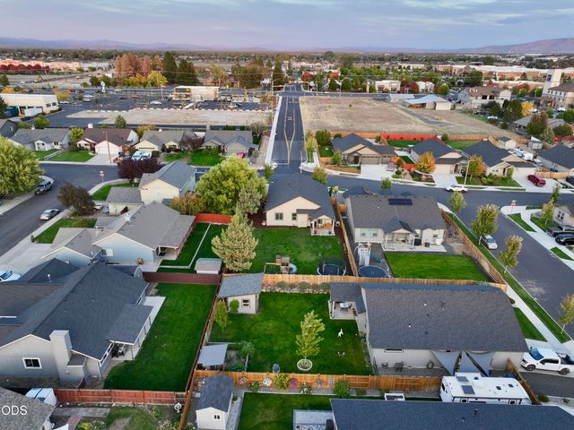 1997 NW 8th, Redmond, OR 97756