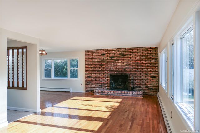 10 Marie Crescent, East Patchogue, NY 11772