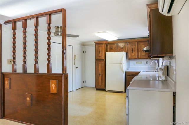 10 Marie Crescent, East Patchogue, NY 11772