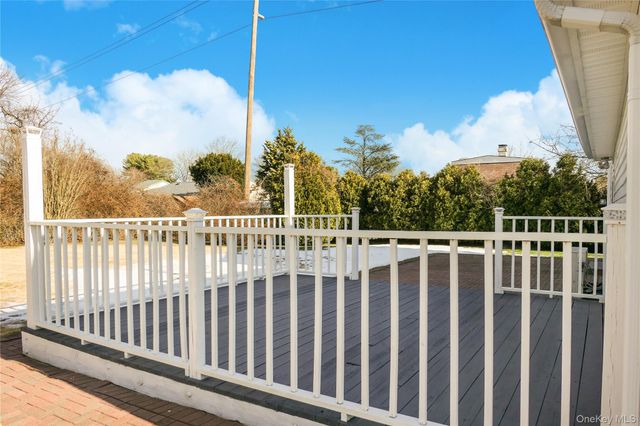 10 Marie Crescent, East Patchogue, NY 11772