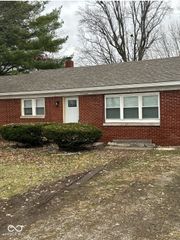 909 N Sadlier Drive, Indianapolis, IN 46219
