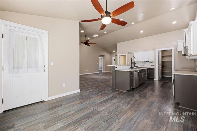 519 W Thornwood, Nampa, ID 83686