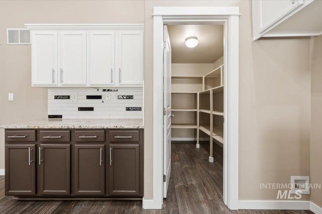 519 W Thornwood, Nampa, ID 83686
