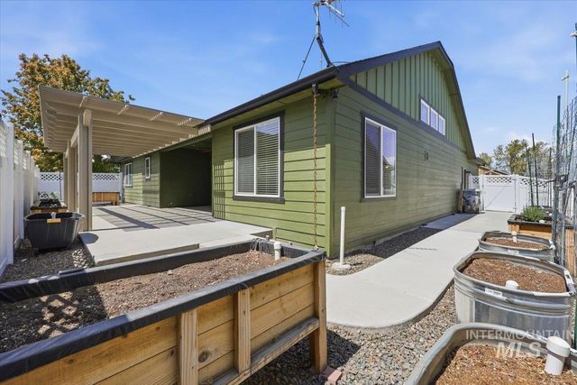 519 W Thornwood, Nampa, ID 83686