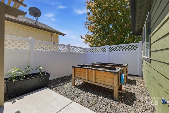 519 W Thornwood, Nampa, ID 83686