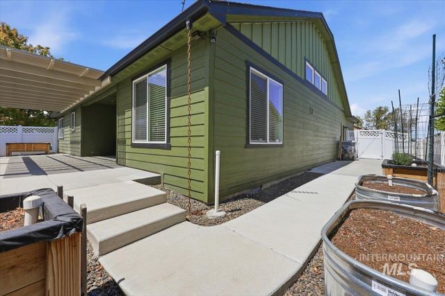 519 W Thornwood, Nampa, ID 83686