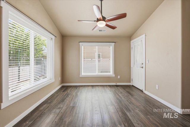 519 W Thornwood, Nampa, ID 83686