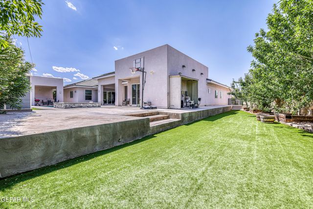 504 COTTON BLOSSOM Avenue, El Paso, TX 79922