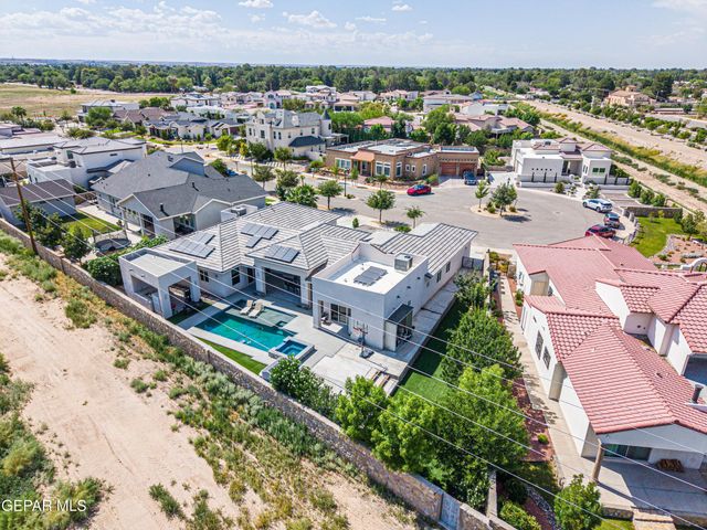 504 COTTON BLOSSOM Avenue, El Paso, TX 79922