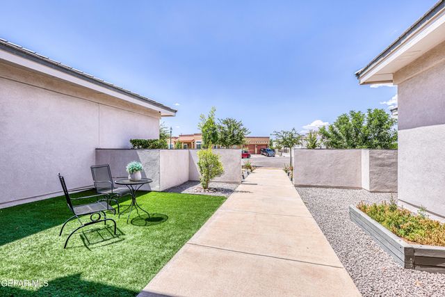 504 COTTON BLOSSOM Avenue, El Paso, TX 79922