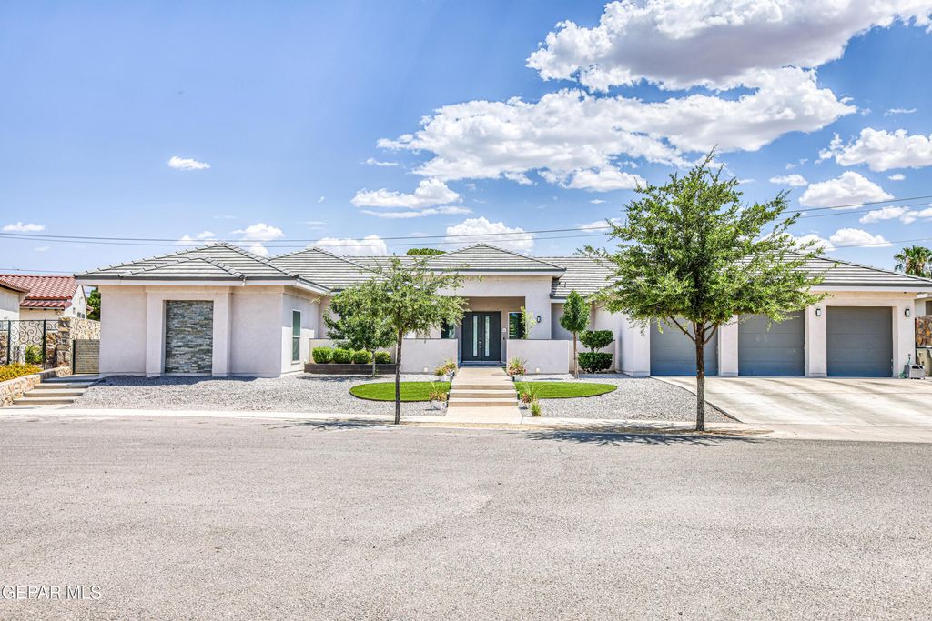 504 COTTON BLOSSOM Avenue, El Paso, TX 79922