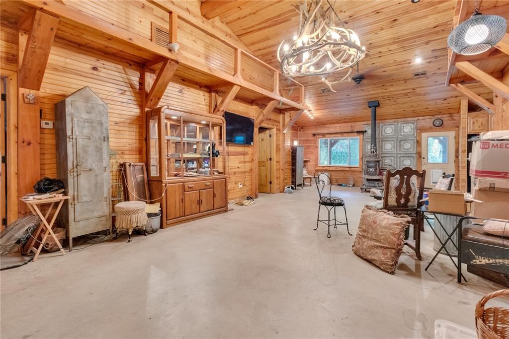 9401 Flat Armadillo Road, Lexington, OK 73051