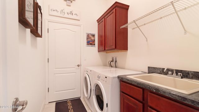 3307 E Locanda Circle, New Smyrna Beach, FL 32168