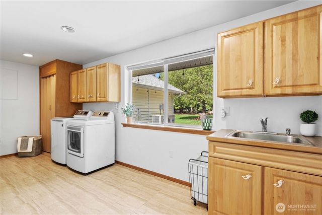 16615 154th Lane SE, Yelm, WA 98597