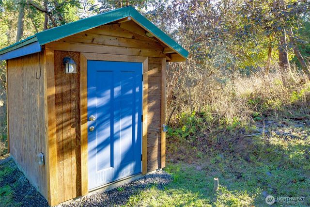 995 Kirner Road, Sequim, WA 98382