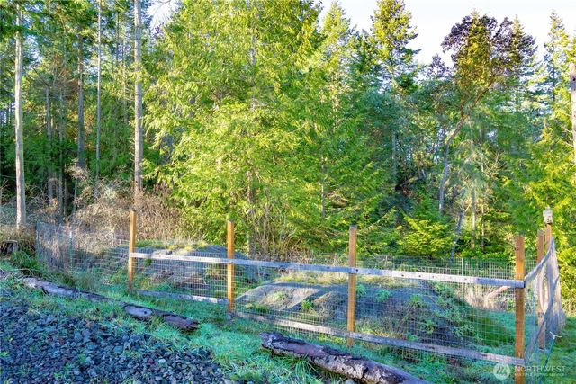 995 Kirner Road, Sequim, WA 98382