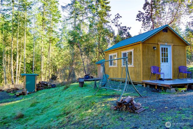 995 Kirner Road, Sequim, WA 98382